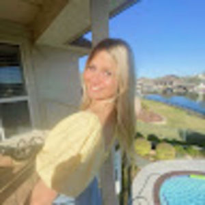 Meet your Posher, Olivia